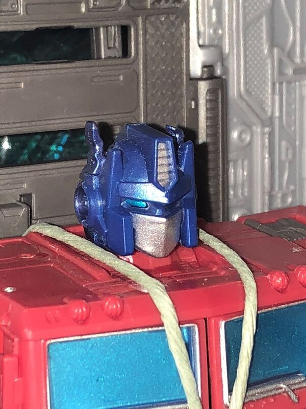 Earthrise Leader Optimus Prime Variant With Alternate Universe Head  (6 of 6)